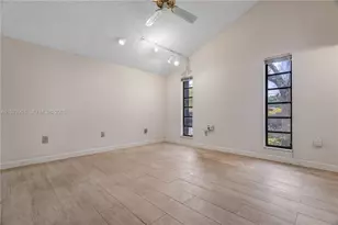 7010 SW 66th Ave, South Miami, FL 33143 - Photo 20