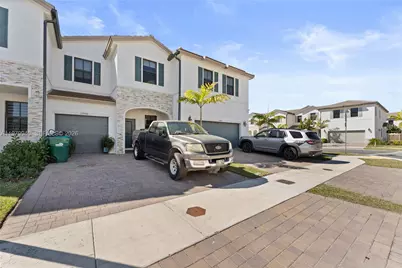 12958 SW 231st St, Miami, FL 33170 - Photo 4