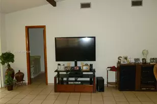 3261 NW 14th St, Miami, FL 33125 - Photo 22