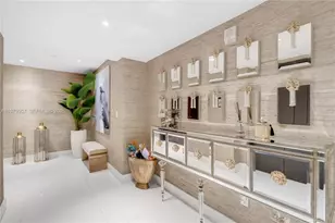 900 Biscayne Blvd, Miami, FL 33132 - Photo 2