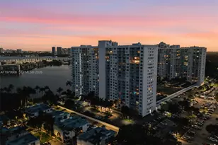 2851 NE 183rd St, Aventura, FL 33160 - Photo 30