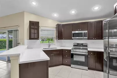 3562 W Southern Orchard Rd W, Davie, FL 33328 - Photo 14