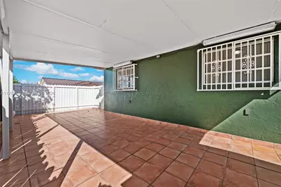 2496 W 70th Pl, Hialeah, FL 33016 - Photo 22