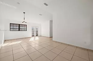 2496 W 70th Pl, Hialeah, FL 33016 - Photo 6