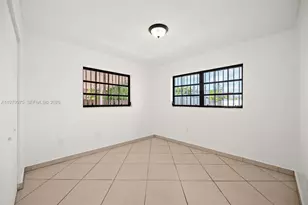 2496 W 70th Pl, Hialeah, FL 33016 - Photo 18