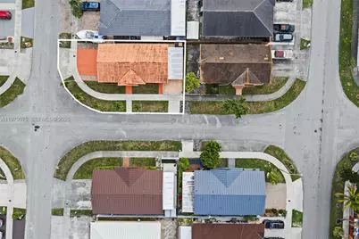 2496 W 70th Pl, Hialeah, FL 33016 - Photo 28