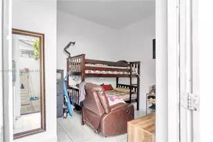 2900 SW 19th St, Miami, FL 33145 - Photo 16