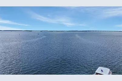 801 Brickell Bay Dr #1070, Miami, FL 33131 - Photo 2