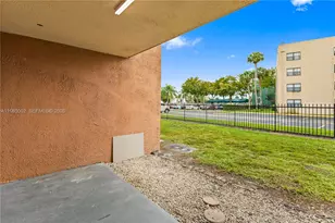 17500 NW 68th Ave, Hialeah, FL 33015 - Photo 14