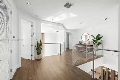 822 Meridian Ln, Hollywood, FL 33019 - Photo 24