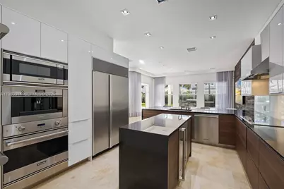 822 Meridian Ln, Hollywood, FL 33019 - Photo 10