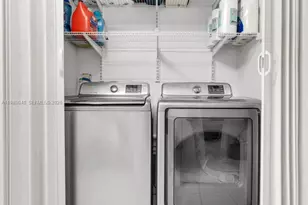 8405 NW 8th St, Miami, FL 33126 - Photo 16