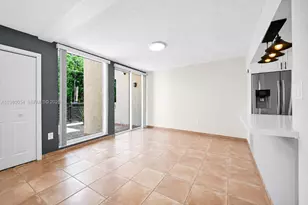 9133 Fontainebleau Blvd, Miami, FL 33172 - Photo 12