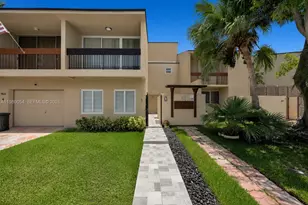 9133 Fontainebleau Blvd, Miami, FL 33172 - Photo 2