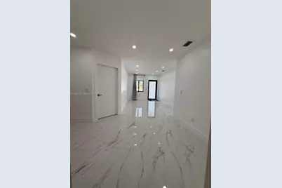 120 E 44th St, Hialeah, FL 33013 - Photo 4