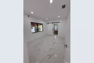 120 E 44th St, Hialeah, FL 33013 - Photo 8