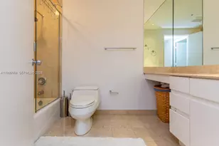 848 Brickell Key Dr, Miami, FL 33131 - Photo 14