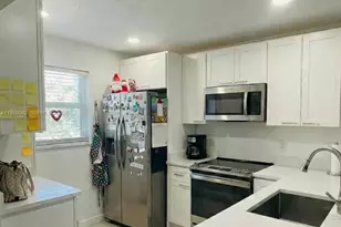 100 Ashbury Rd, Hollywood, FL 33024 - Photo 2
