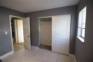 825 SW 10th St, Hallandale Beach, FL 33009 - Photo 6