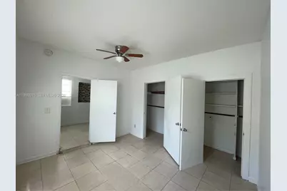 1060 NW 47th St #4, Miami, FL 33127 - Photo 12