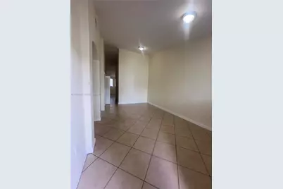 1662 SE 27th Dr #209, Homestead, FL 33035 - Photo 2