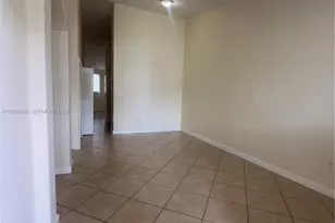 1662 SE 27th Dr, Homestead, FL 33035 - Photo 2