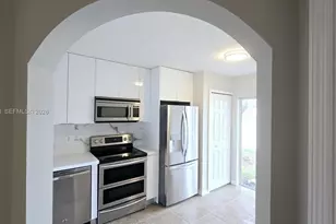 2920 SE 13th Ave, Homestead, FL 33035 - Photo 6