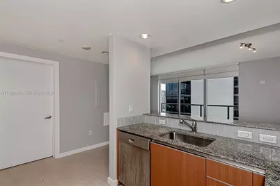 1050 Brickell Ave #2822, Miami, FL 33131 - Photo 16