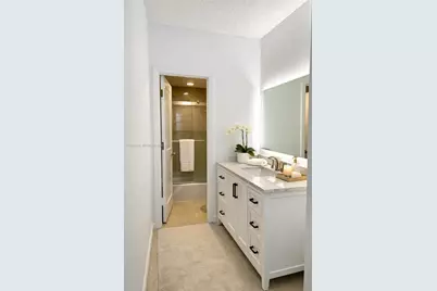 300 Bayview Dr #1107, Sunny Isles Beach, FL 33160 - Photo 8