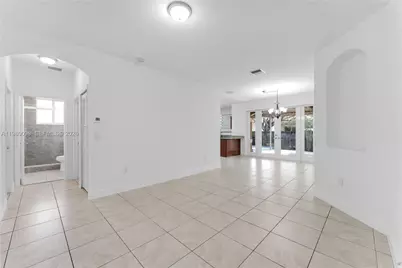 997 NE 16th Ave, Homestead, FL 33033 - Photo 8