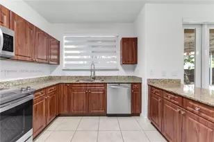 997 NE 16th Ave, Homestead, FL 33033 - Photo 12