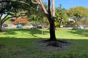 13500 SW 1st St, Pembroke Pines, FL 33027 - Photo 10