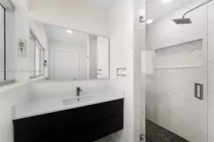 900 Biscayne Blvd, Miami, FL 33132 - Photo 18