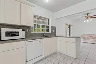 10555 SW 124th Rd, Miami, FL 33186 - Photo 10