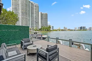 3927 NE 171 St, North Miami Beach, FL 33160 - Photo 34