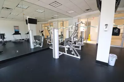 401 69th St #404, Miami Beach, FL 33141 - Photo 18