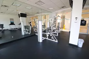 401 69th St, Miami Beach, FL 33141 - Photo 18