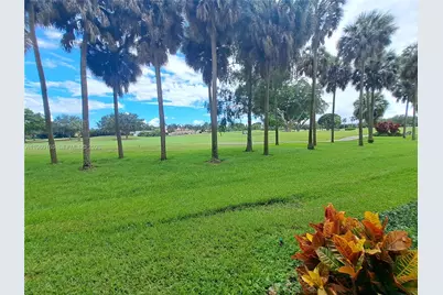 250 Jacaranda Dr #109, Plantation, FL 33324 - Photo 20