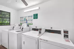 3265 Virginia St, Miami, FL 33133 - Photo 20