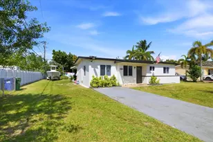 14375 SW 285th St, Homestead, FL 33033 - Photo 6