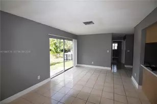 825 SW 10th St, Hallandale Beach, FL 33009 - Photo 2