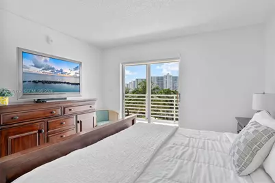 17801 N Bay Rd #607, Sunny Isles Beach, FL 33160 - Photo 18