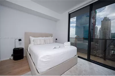 398 NE 5th St #2517, Miami, FL 33132 - Photo 8