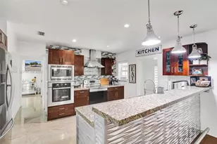 1520 SW 86th Ct, Miami, FL 33144 - Photo 6