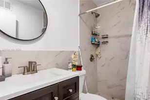 3570 NW 34th Way, Lauderdale Lakes, FL 33309 - Photo 12
