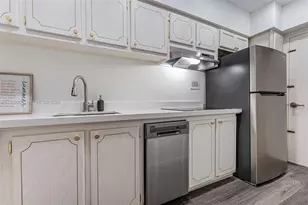 1000 West Ave, Miami Beach, FL 33139 - Photo 16