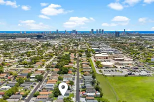 752 NW 3rd Ct, Hallandale Beach, FL 33009 - Photo 4