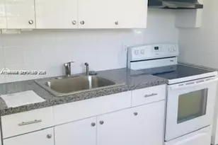 752 NW 3rd Ct, Hallandale Beach, FL 33009 - Photo 4