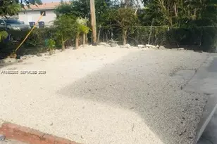 752 NW 3rd Ct, Hallandale Beach, FL 33009 - Photo 12