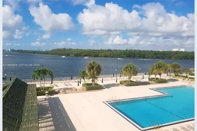 500 Bayview Dr #325, Sunny Isles Beach, FL 33160 - Photo 4